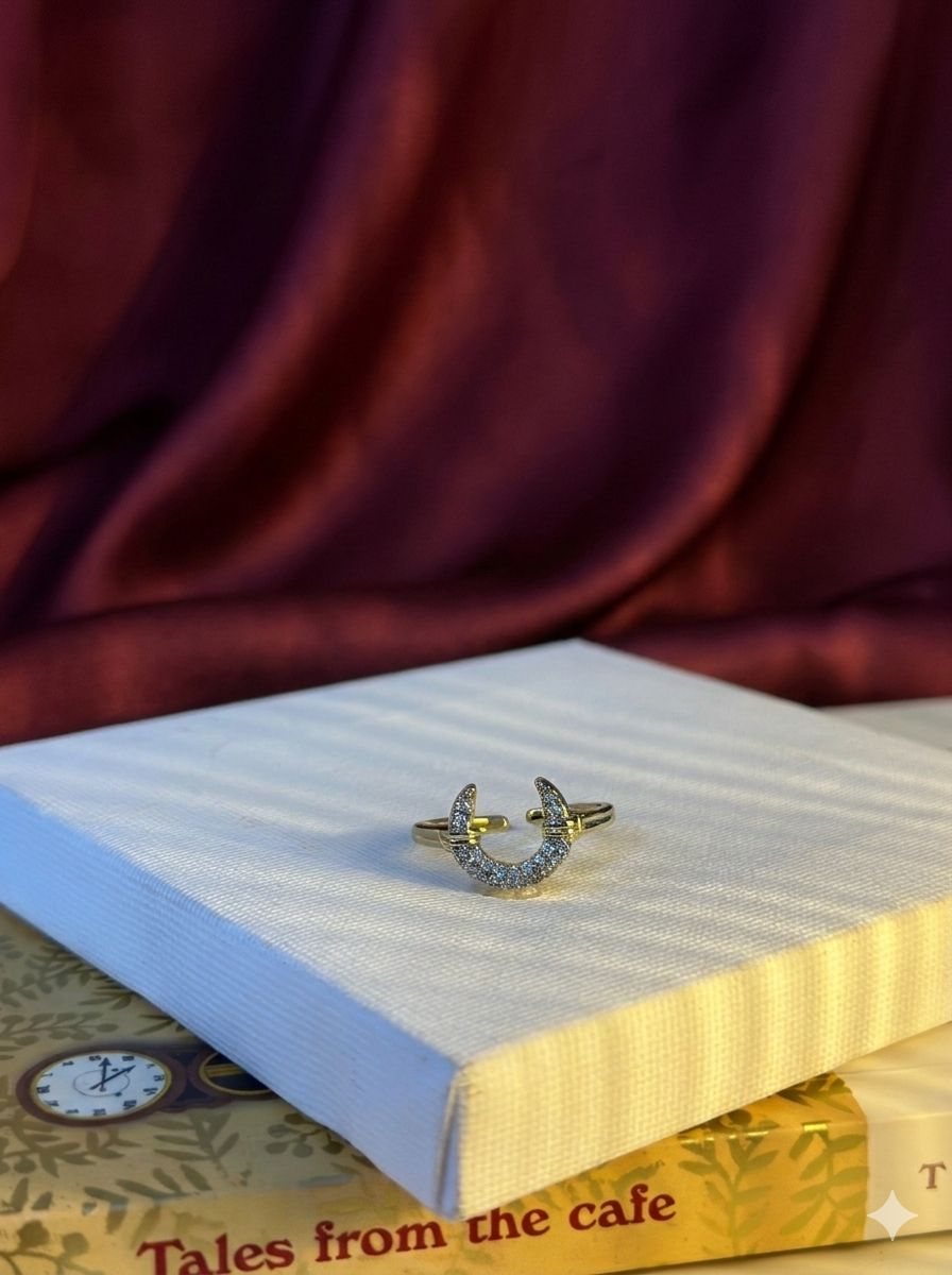 Horseshoe Ring