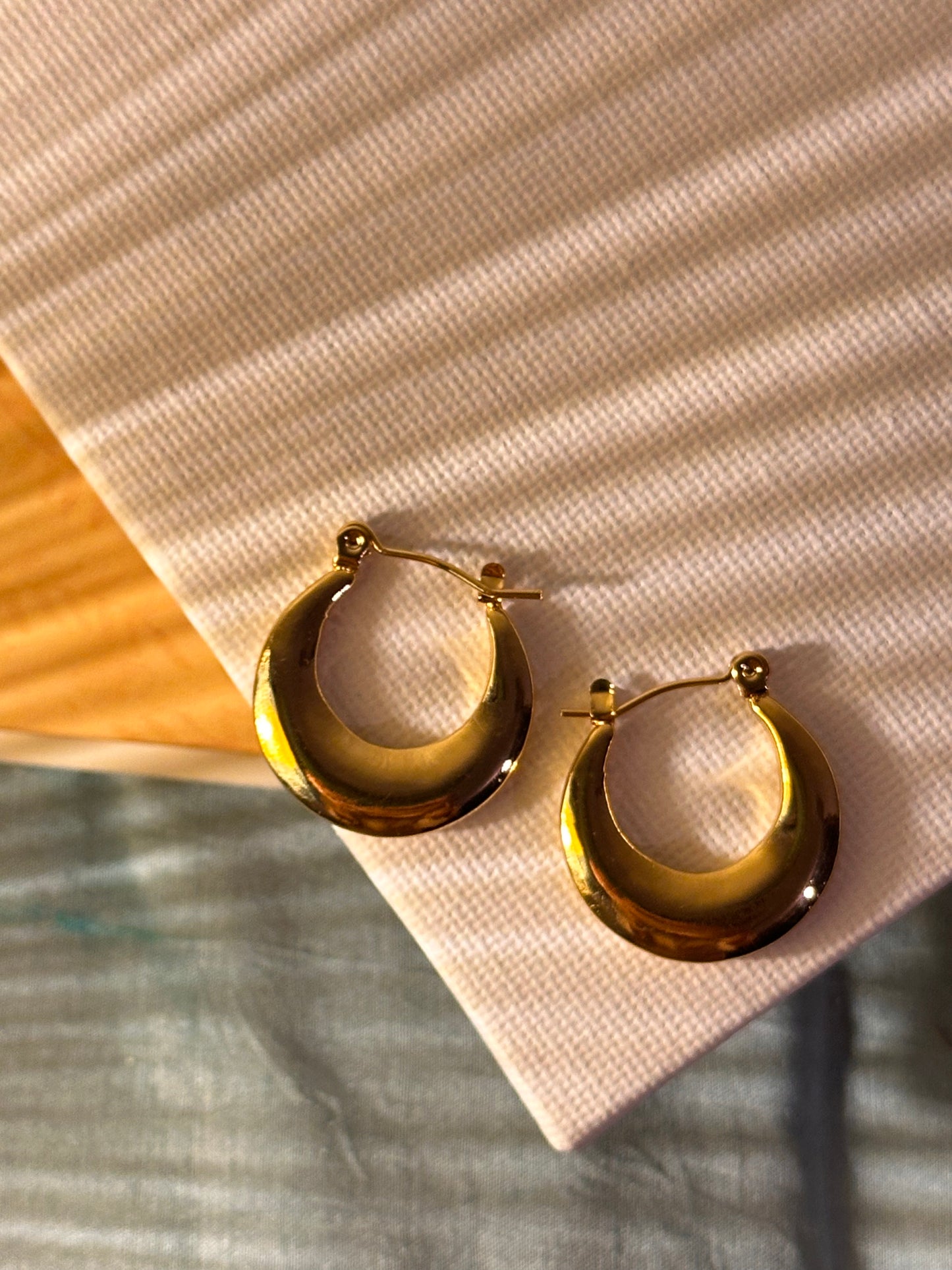 Aeris Hoops