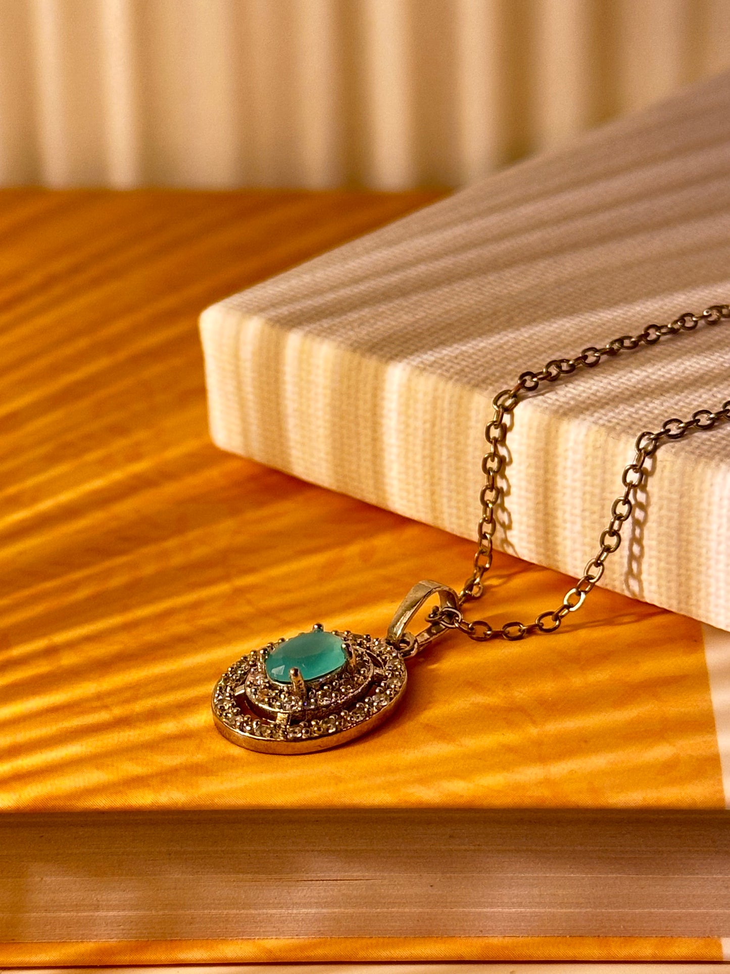 Noire Necklace