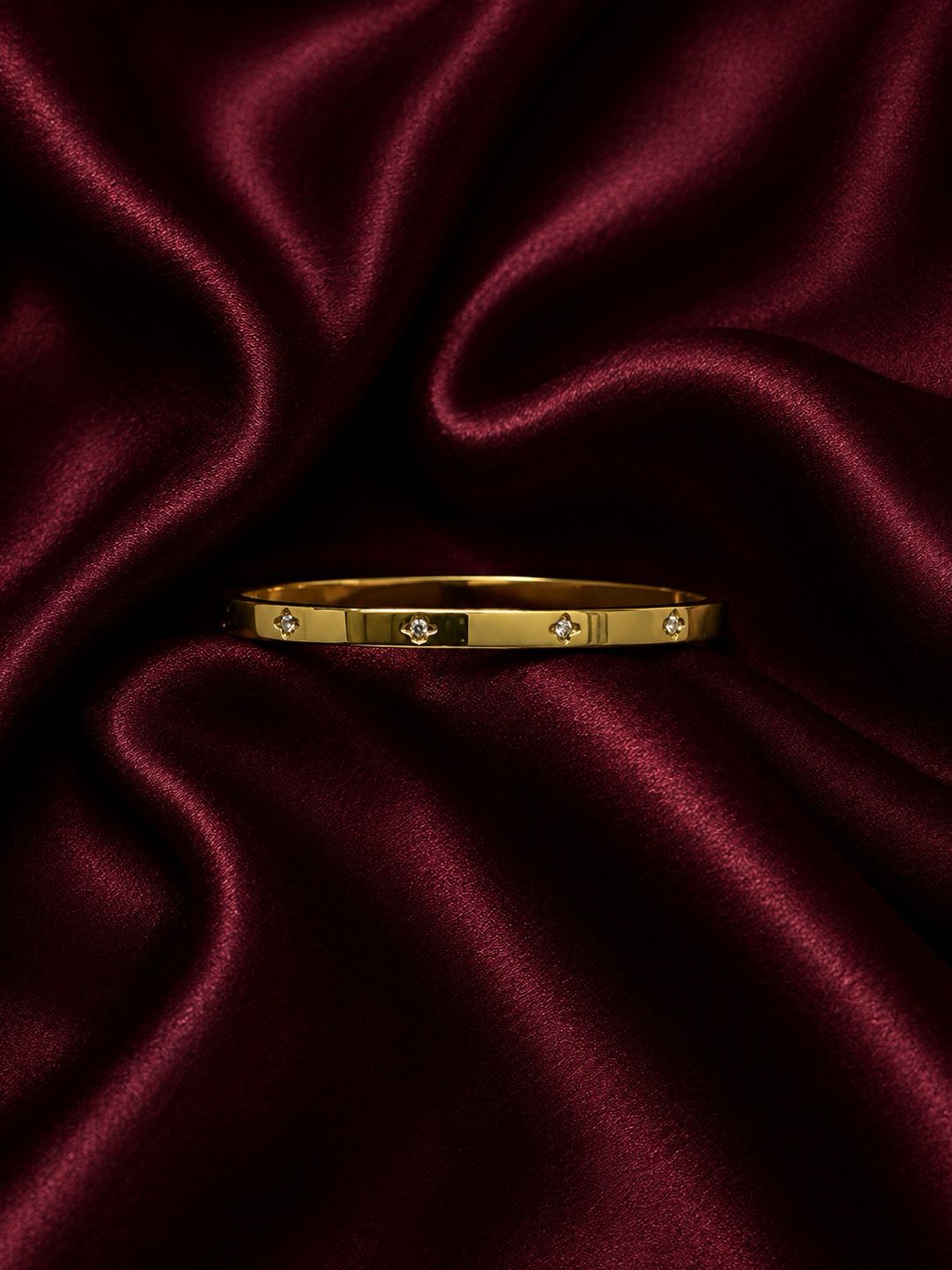 Cassian Star Cuff