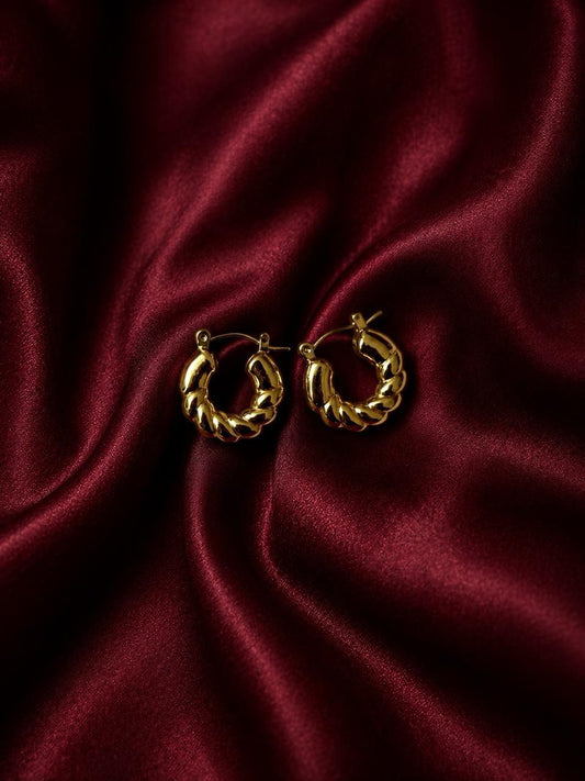 Cordelia Hoops